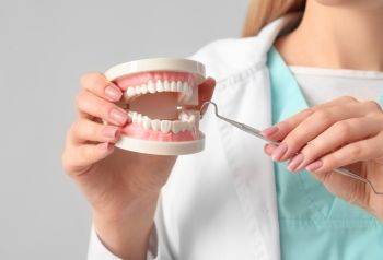 jaw bone exposed through gum